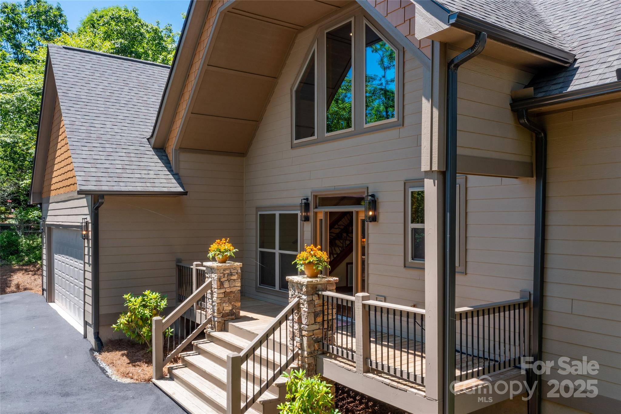 The Crest - Residential