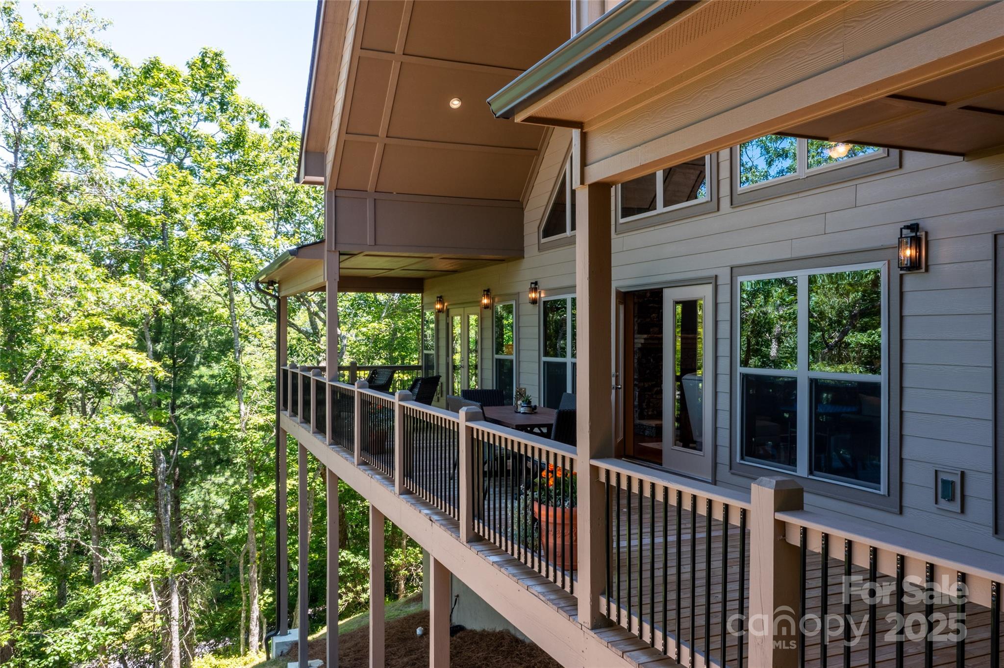 The Crest - Residential