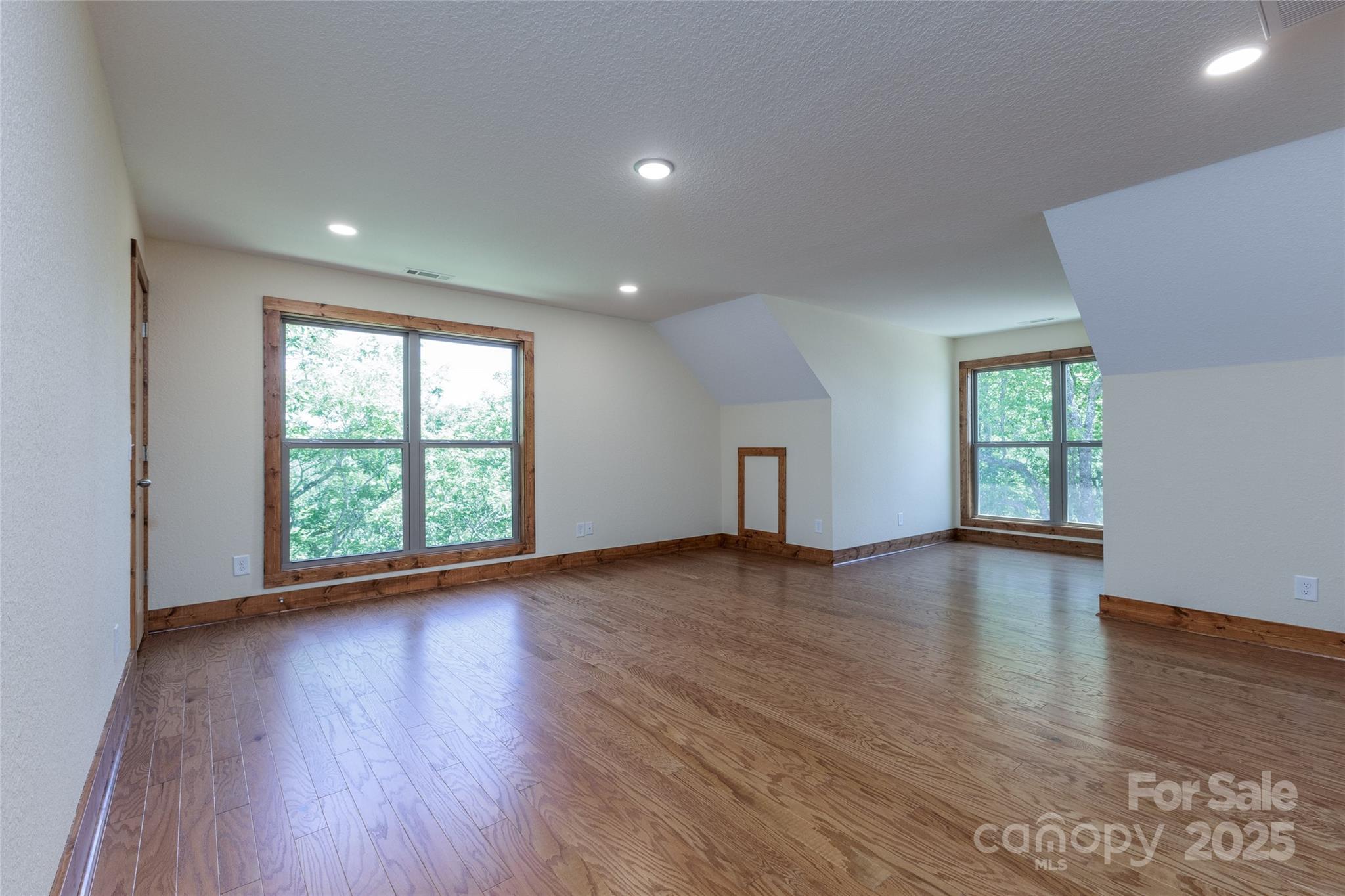 The Crest - Residential