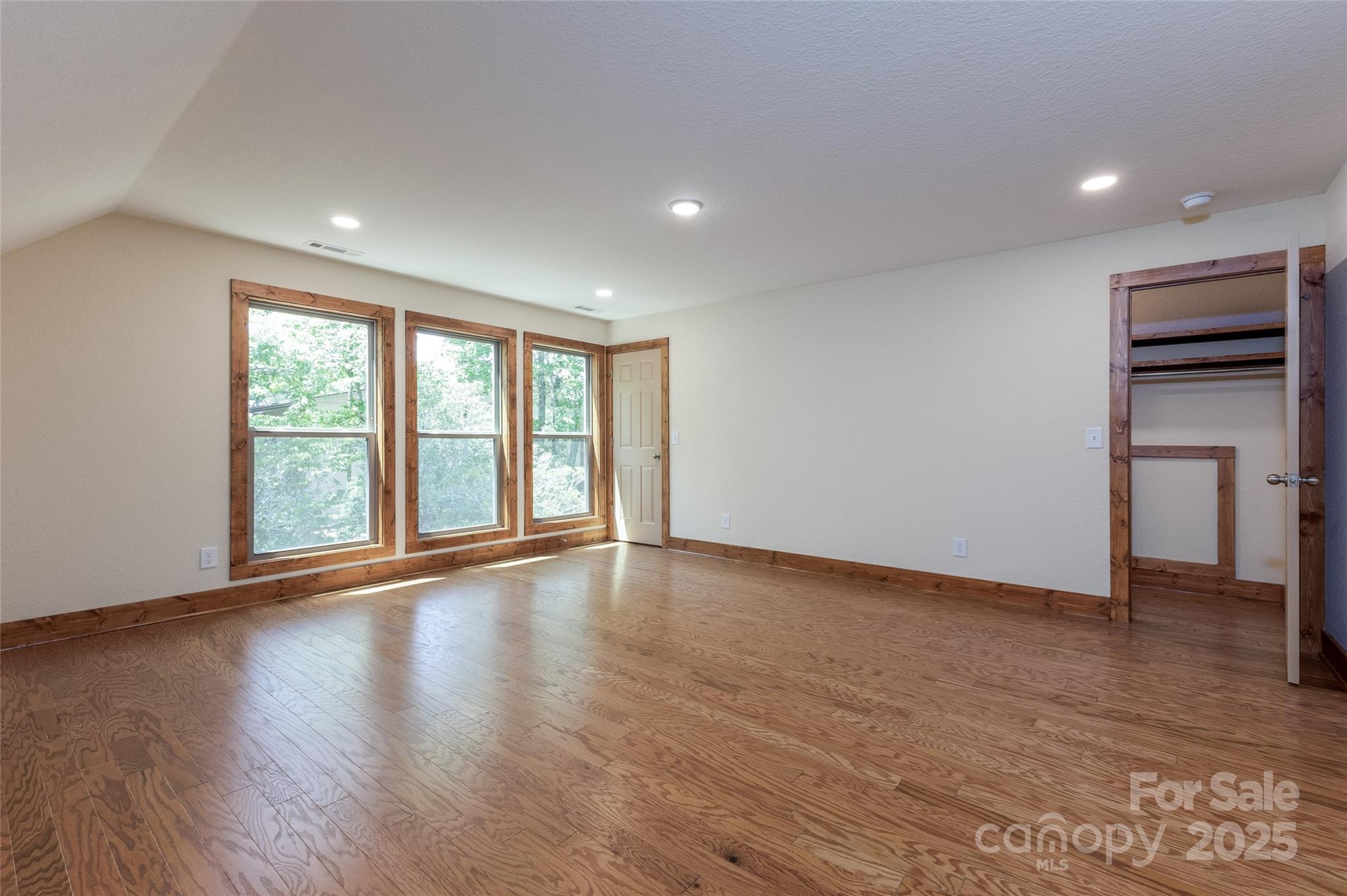 The Crest - Residential