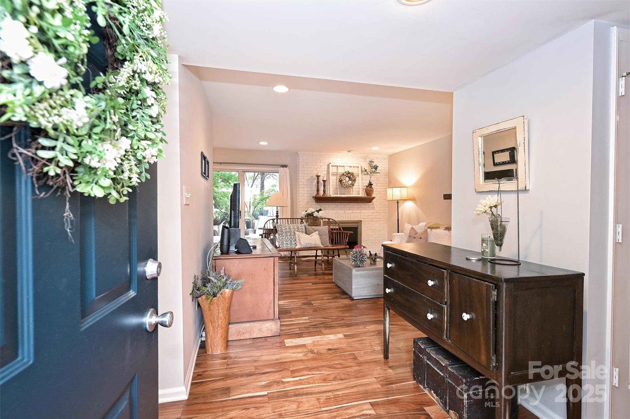 9327 S Vicksburg Park Court
