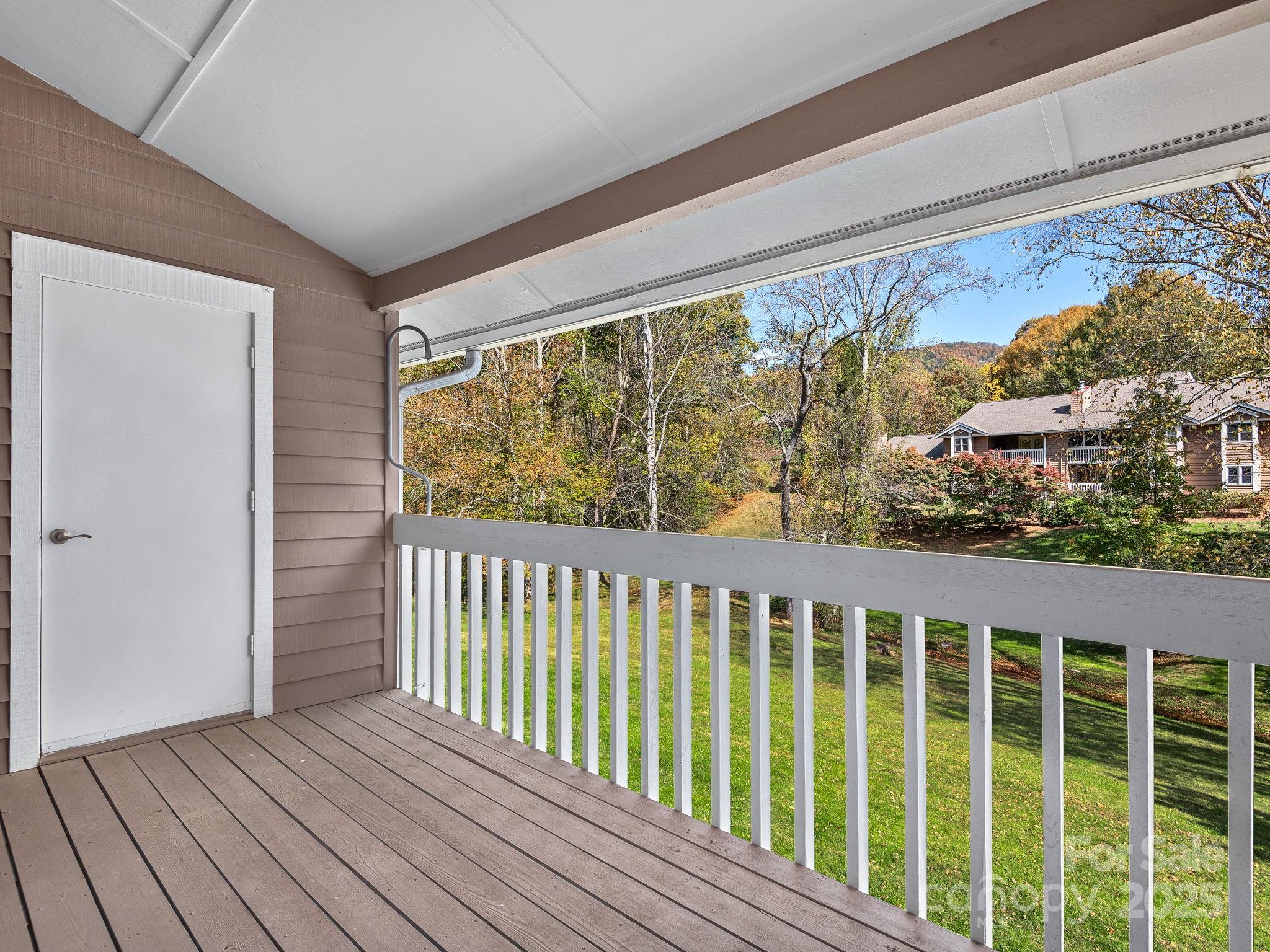 Creekside Condo at Laurel Creek - Residential