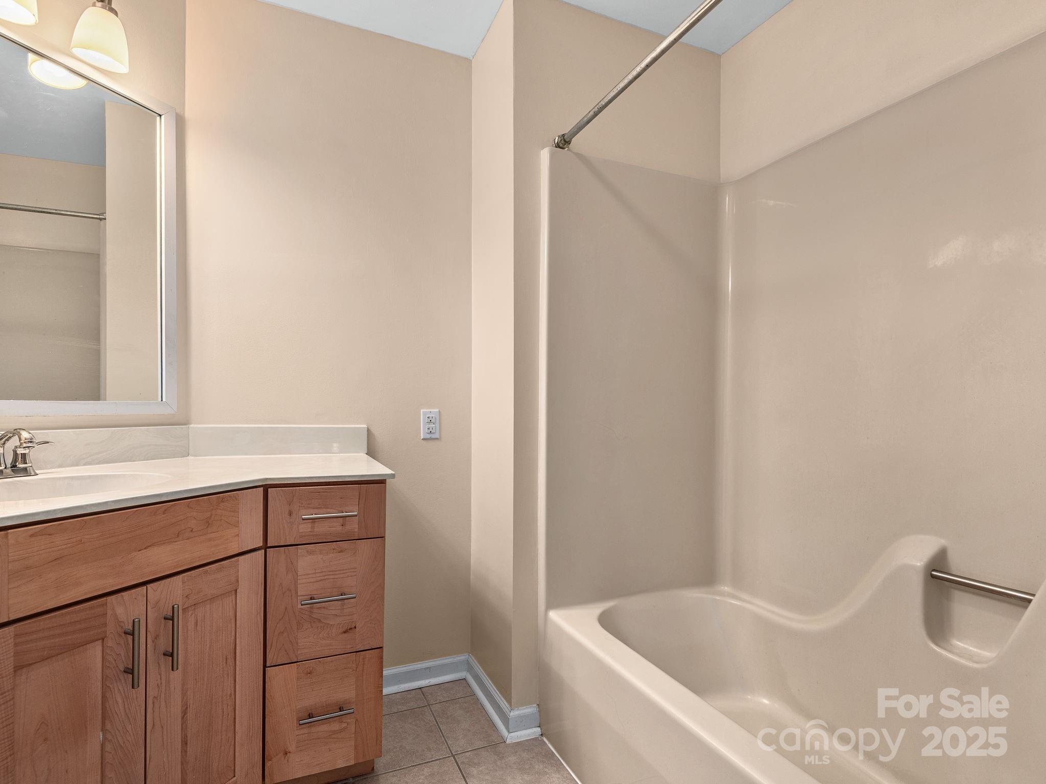 Creekside Condo at Laurel Creek - Residential