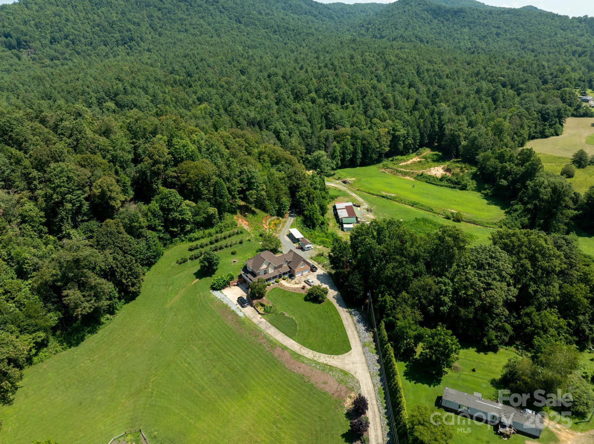 4594 Grandin Road