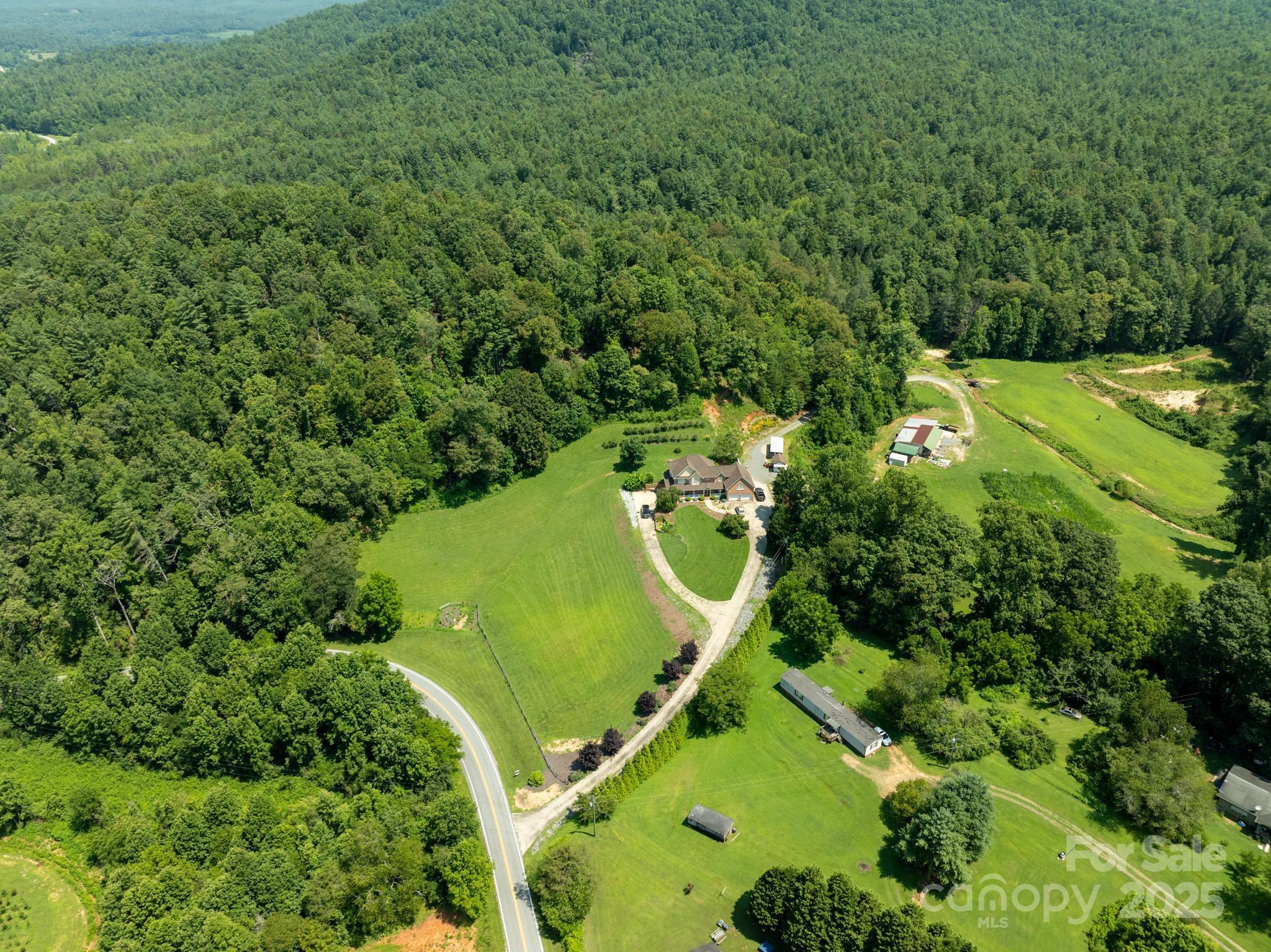 4594 Grandin Road