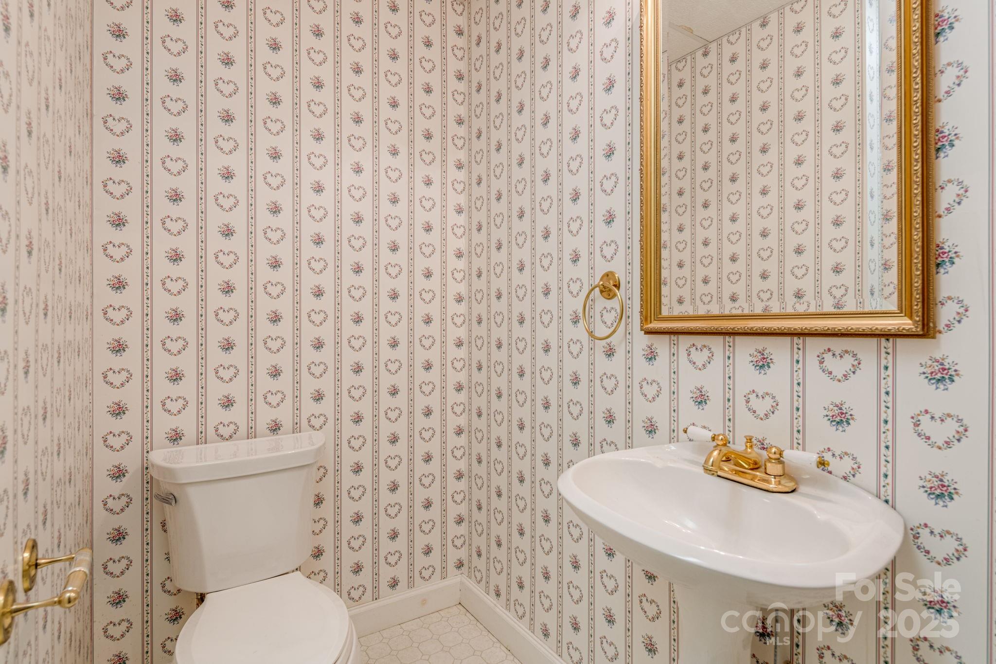 Arden, North Carolina 28704, United States, 2 Bedrooms Bedrooms, ,4 BathroomsBathrooms,Residential,Active,81497