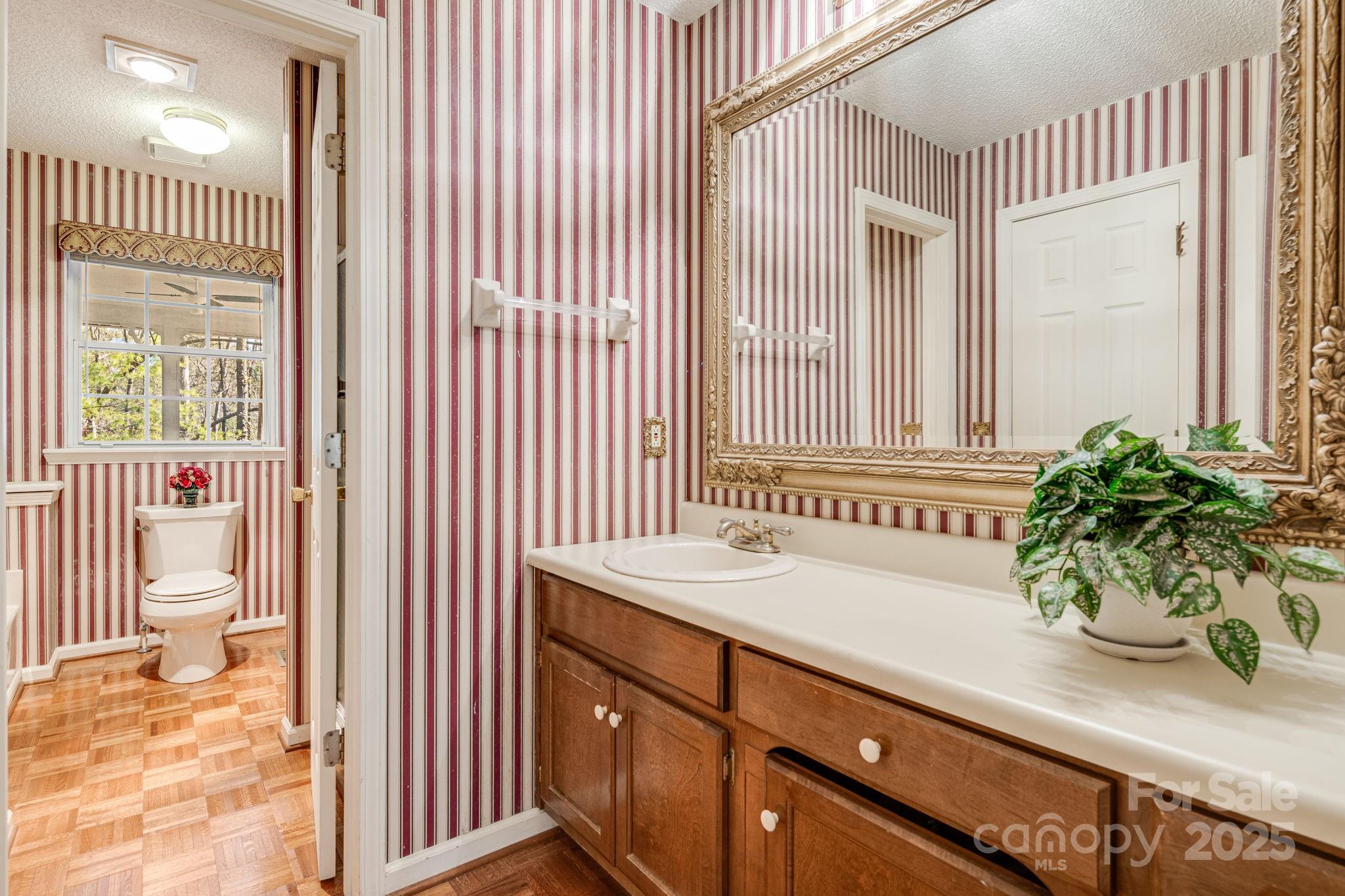 Arden, North Carolina 28704, United States, 2 Bedrooms Bedrooms, ,4 BathroomsBathrooms,Residential,Active,81497