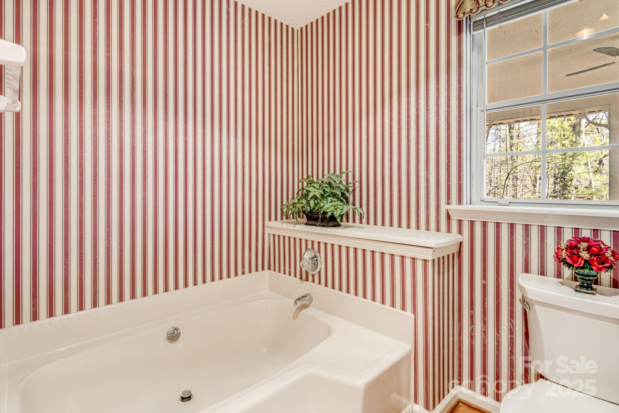 Arden, North Carolina 28704, United States, 2 Bedrooms Bedrooms, ,4 BathroomsBathrooms,Residential,Active,81497