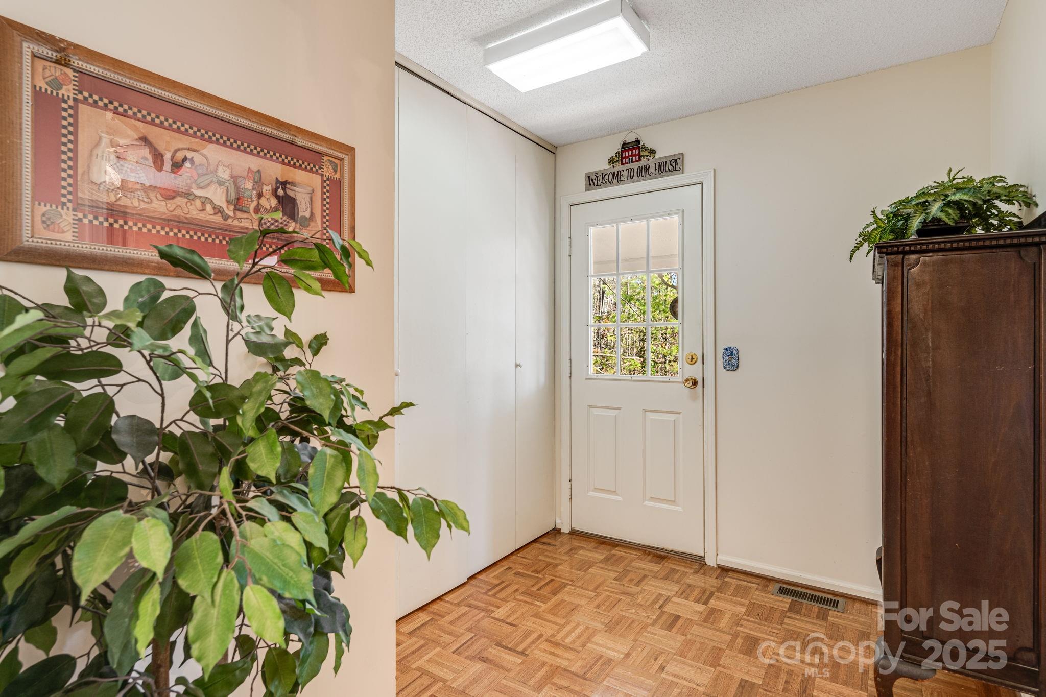 Arden, North Carolina 28704, United States, 2 Bedrooms Bedrooms, ,4 BathroomsBathrooms,Residential,Active,81497