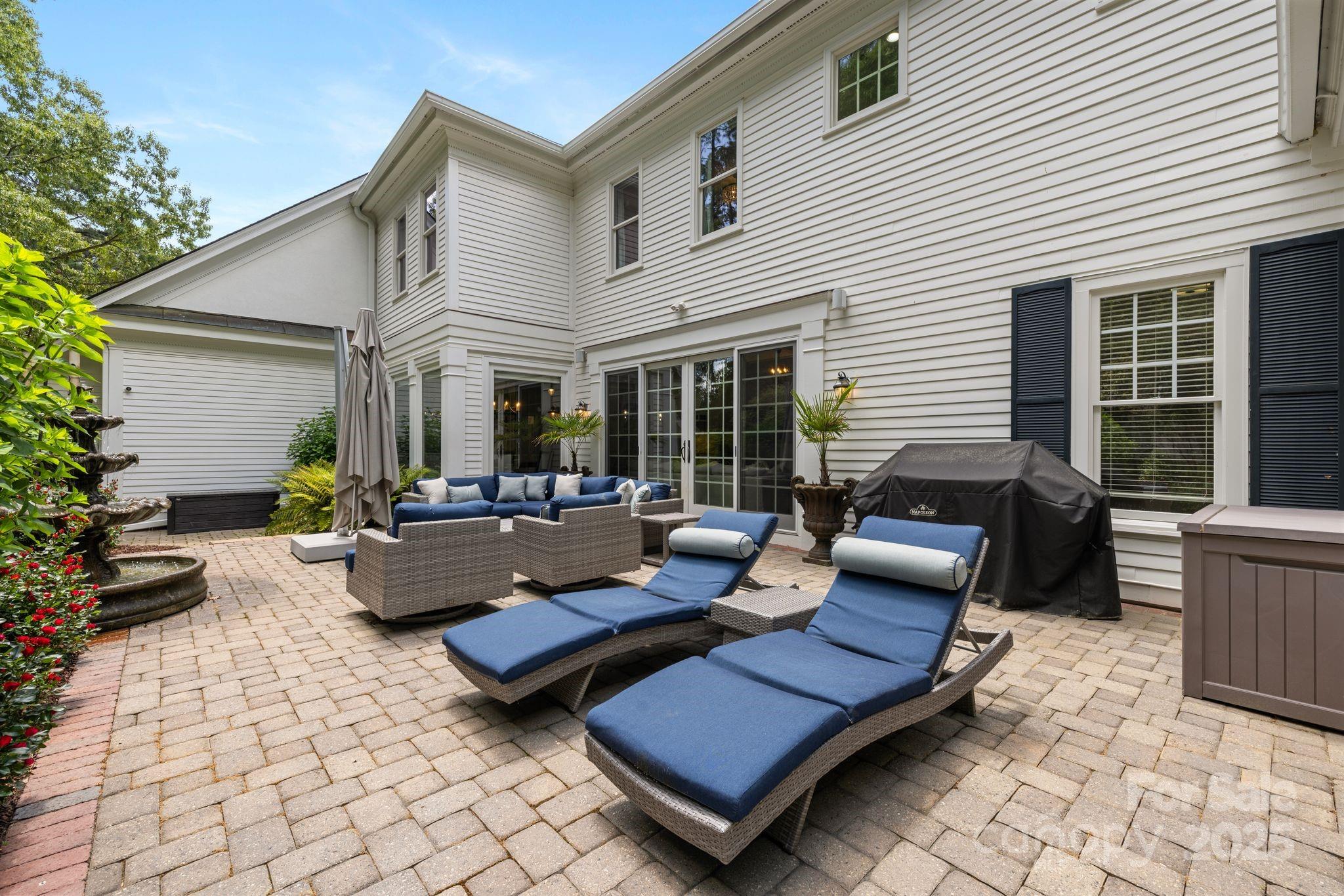 The Peninsula - Residential