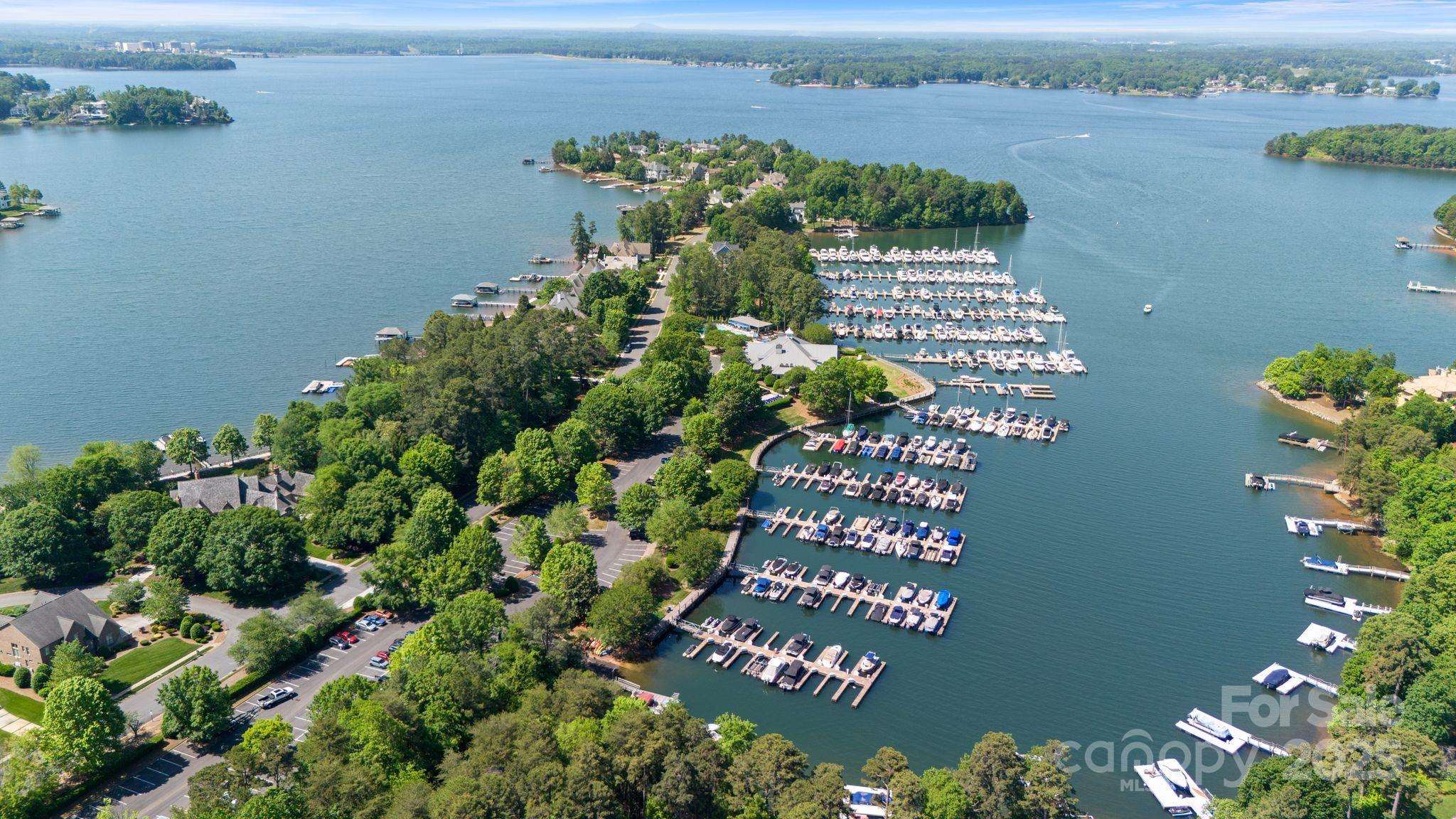 The Peninsula - Residential