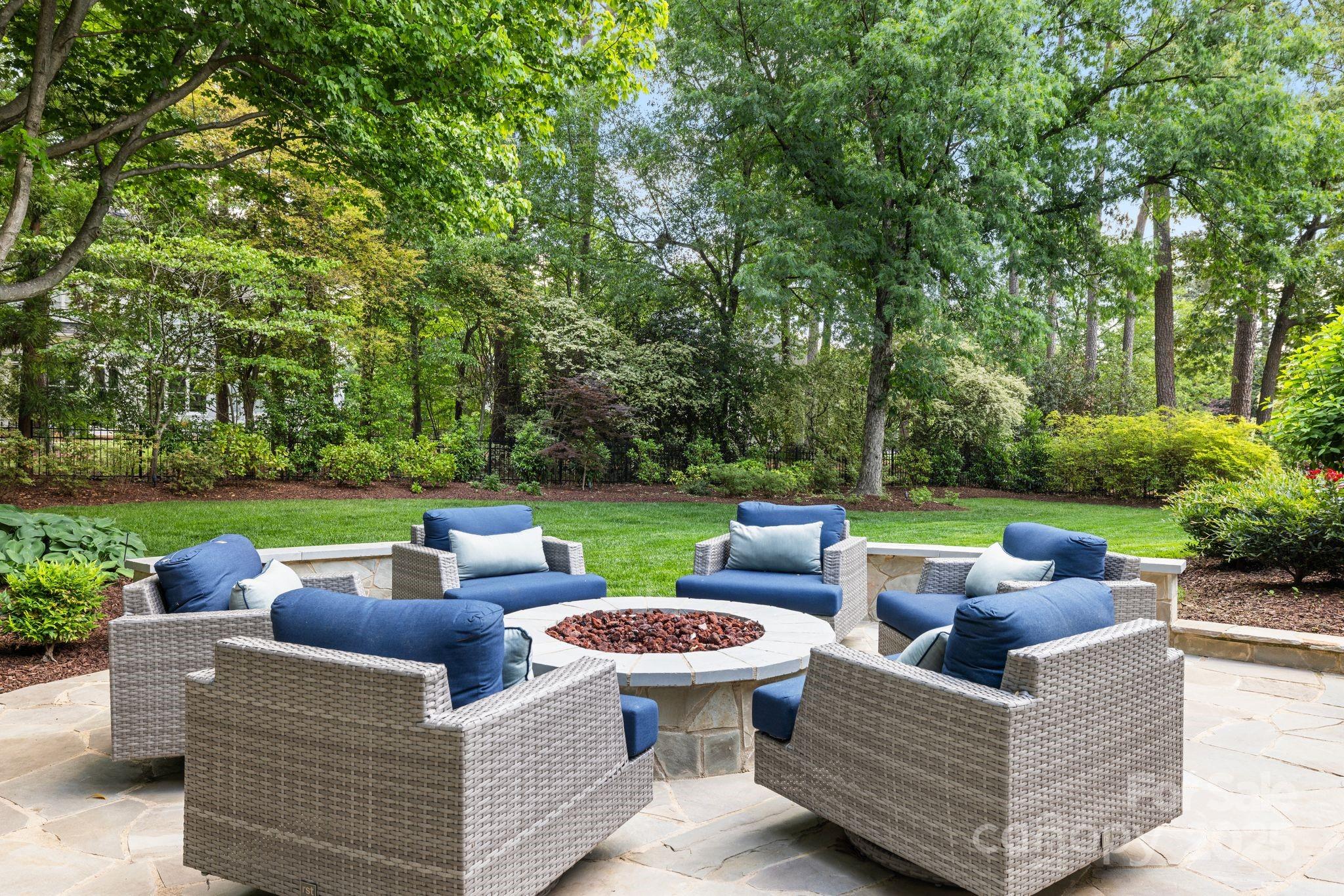 The Peninsula - Residential