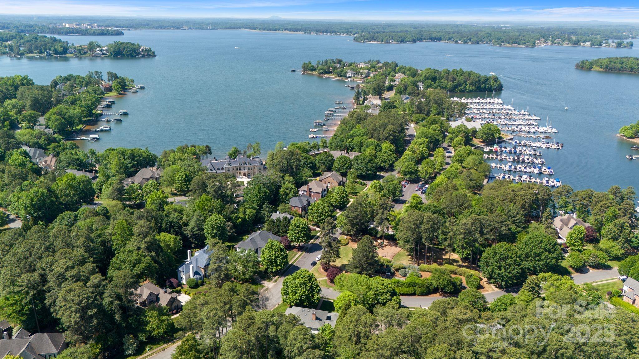 The Peninsula - Residential