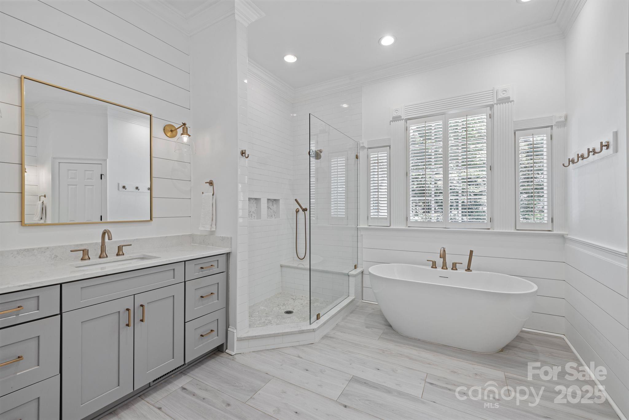 The Peninsula - Residential