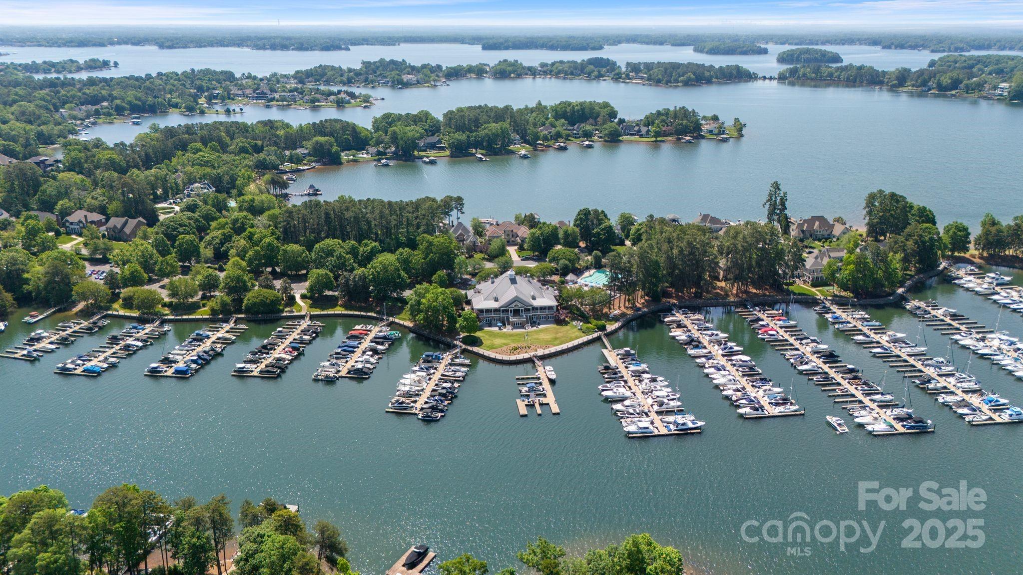 The Peninsula - Residential