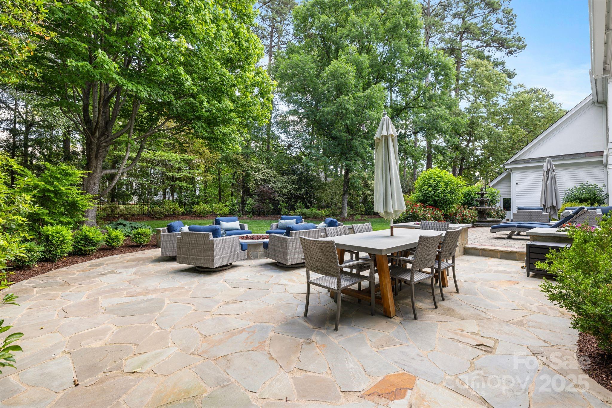 The Peninsula - Residential