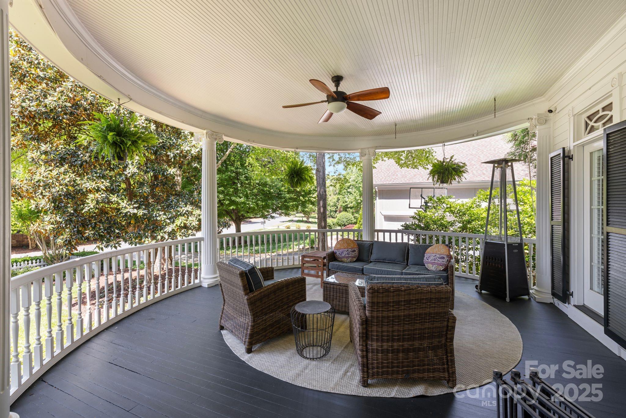 The Peninsula - Residential