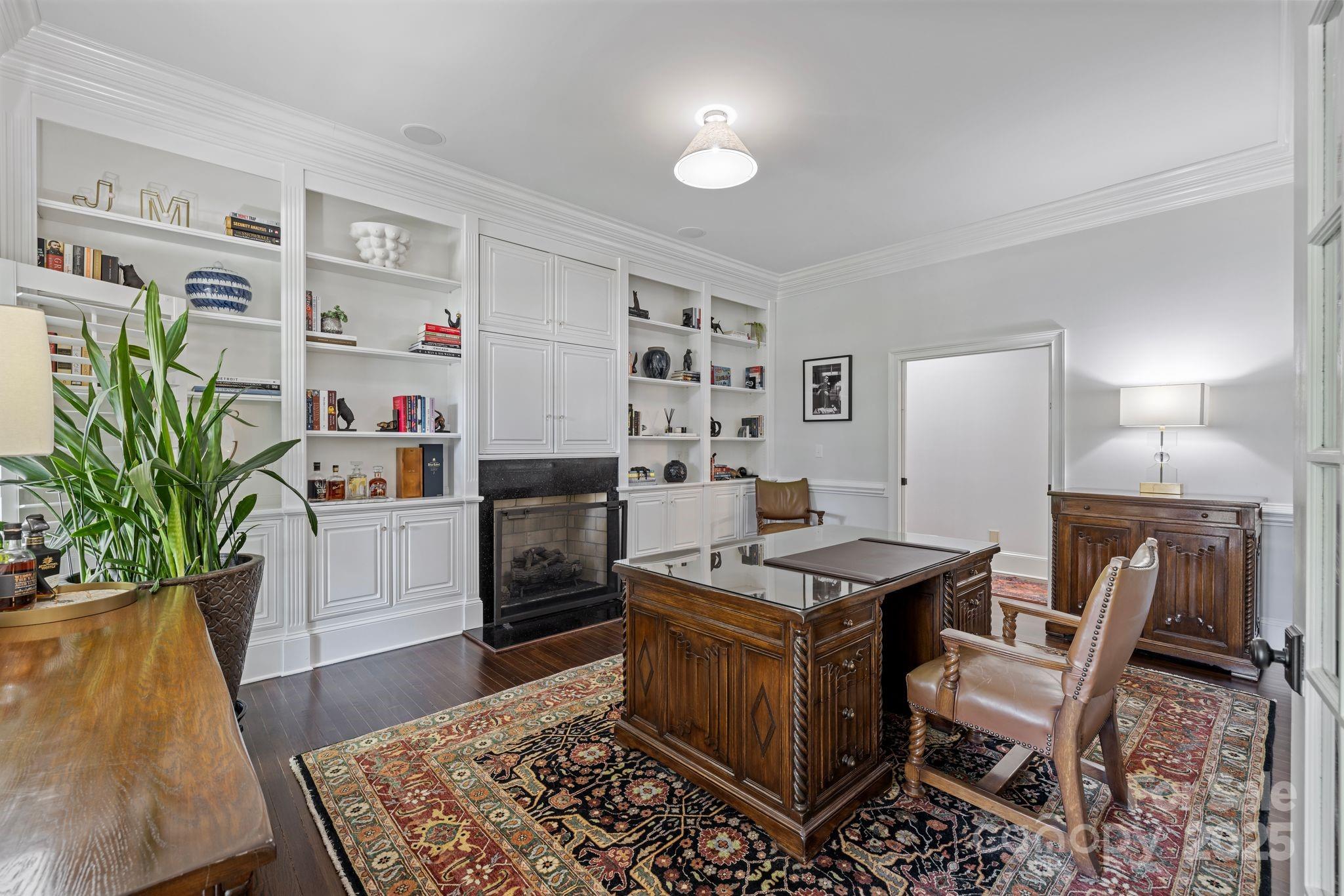 The Peninsula - Residential