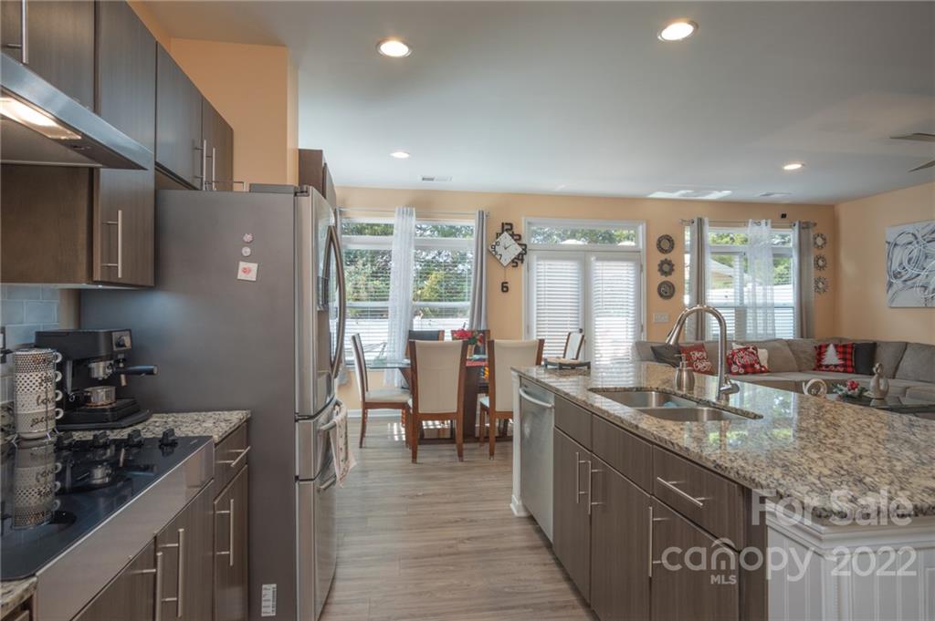 Barclay Woods Townhomes - Residential