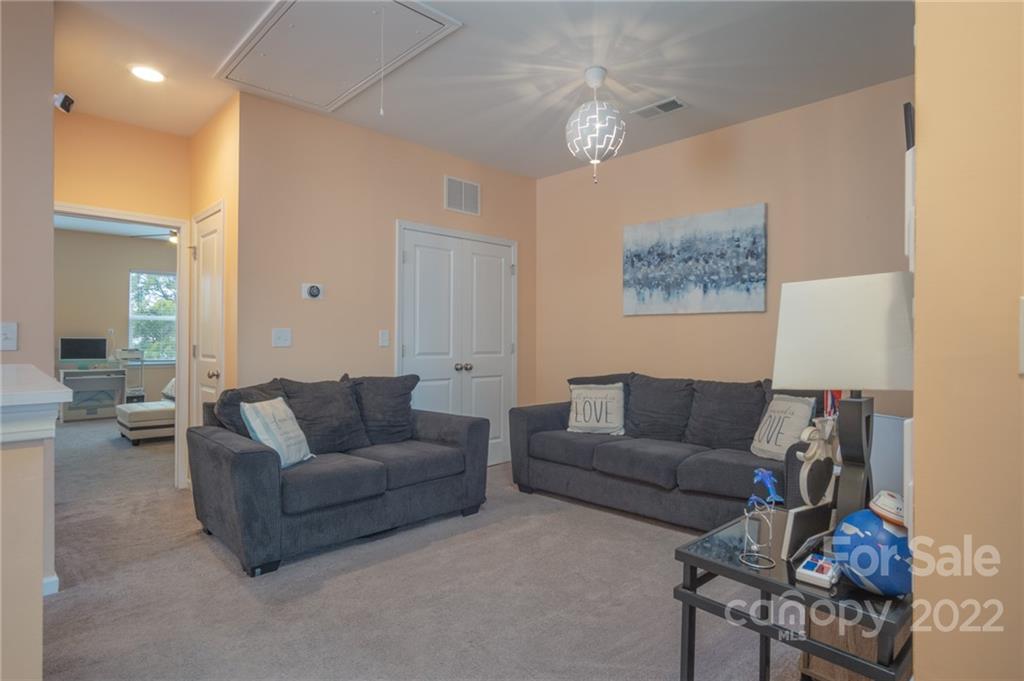 Barclay Woods Townhomes - Residential