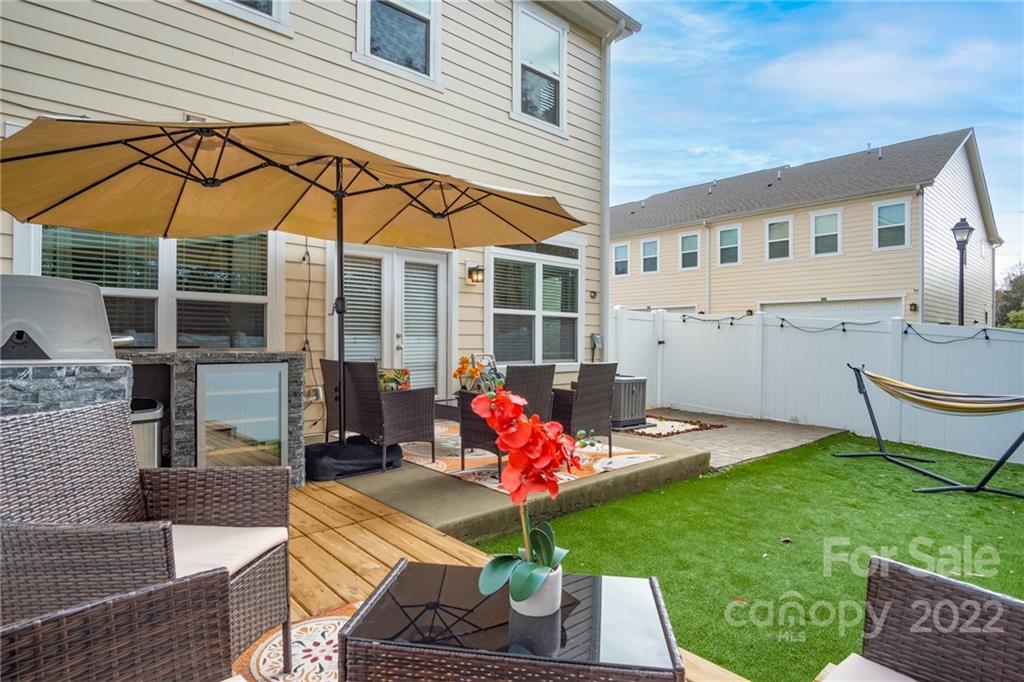 Barclay Woods Townhomes - Residential