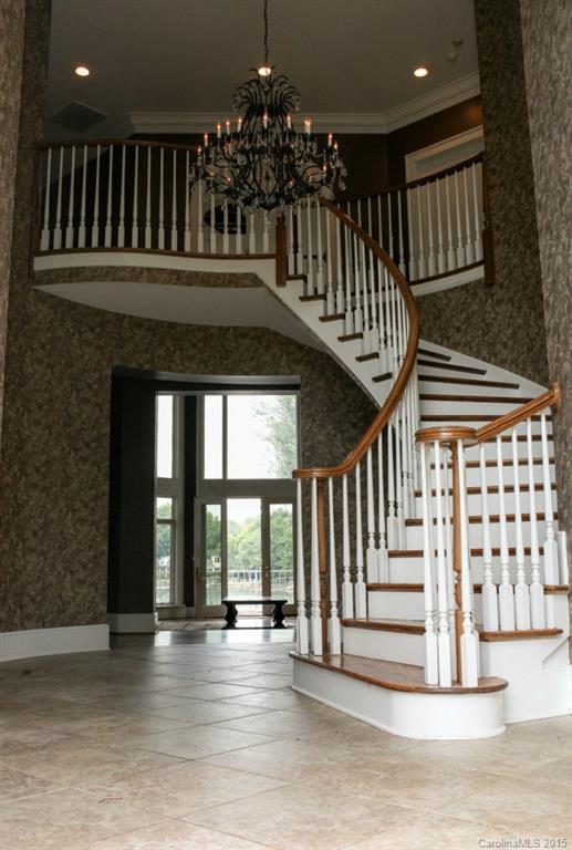 The Peninsula - Residential