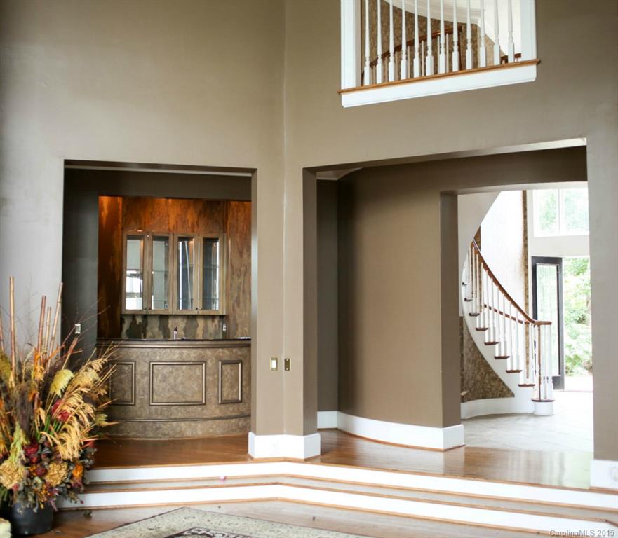 The Peninsula - Residential