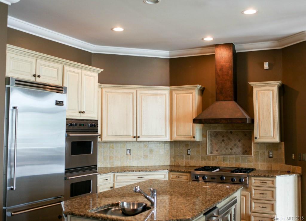 The Peninsula - Residential