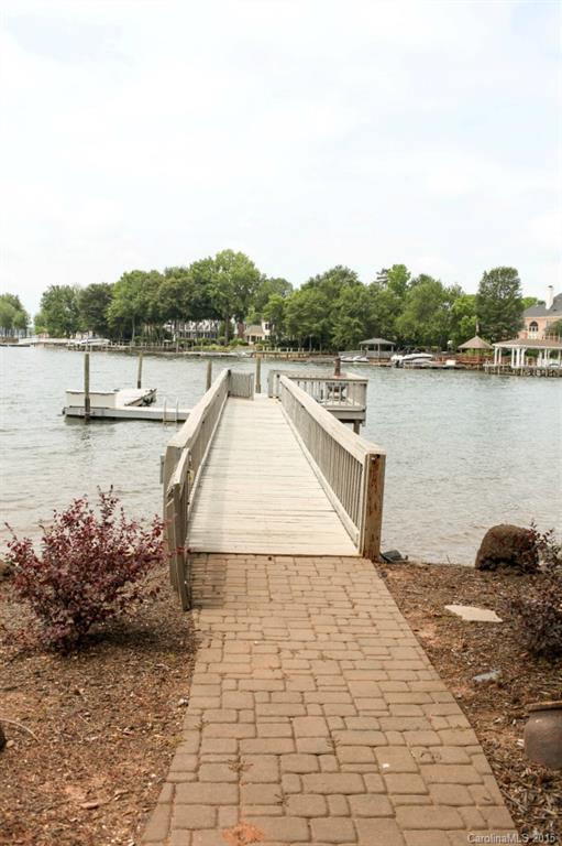 The Peninsula - Residential