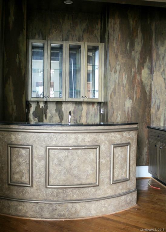 The Peninsula - Residential