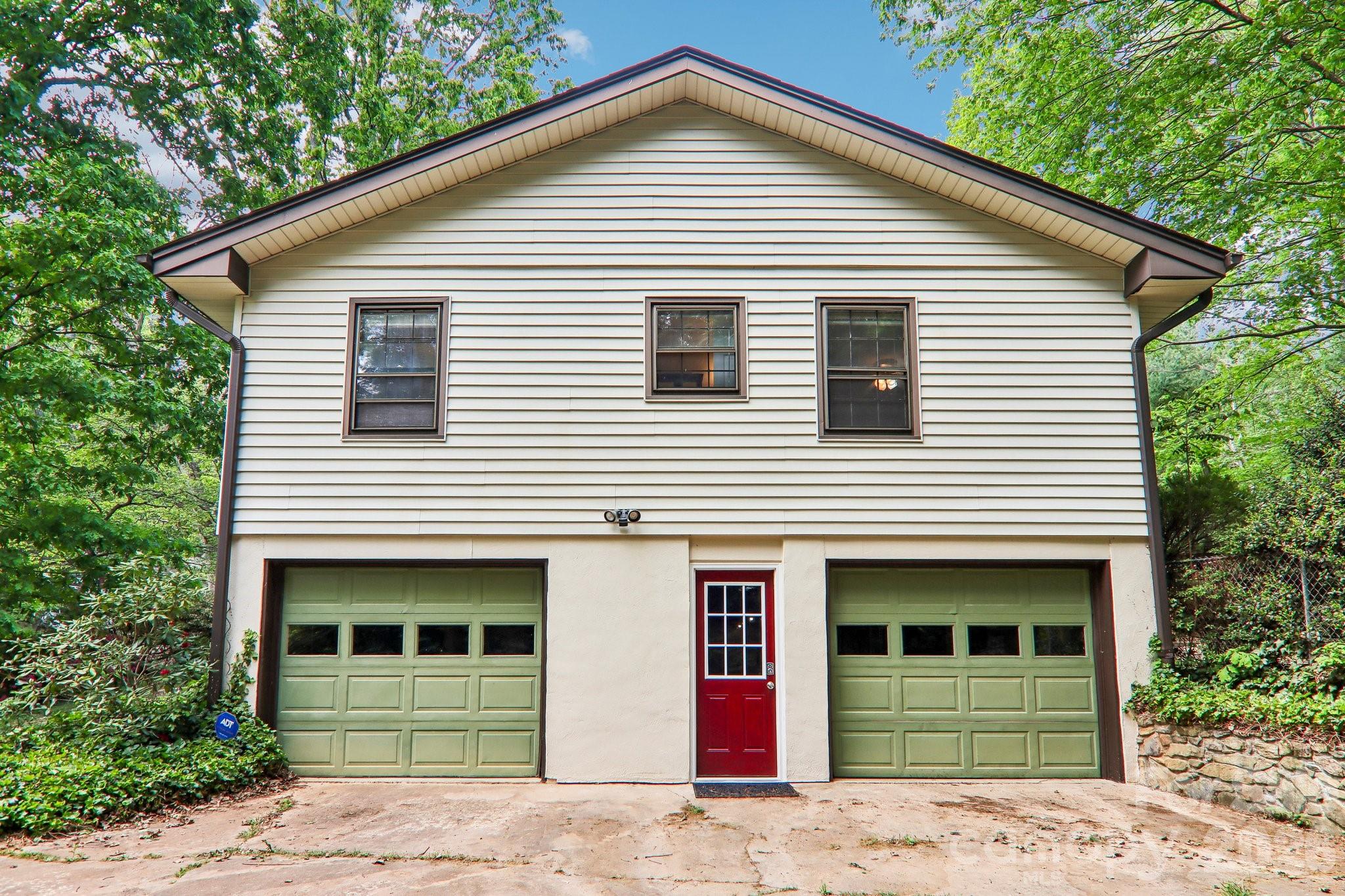 14 Forest Ridge Drive