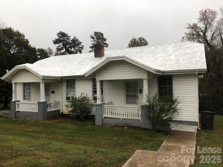 2BR 1BA duplex available for rent. $1050/month