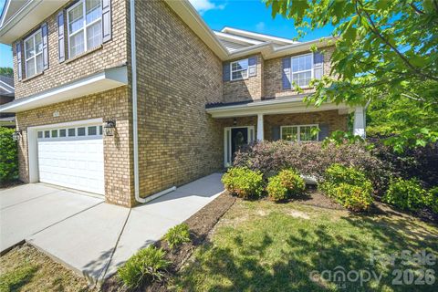 Photo of 2429 Glyncastle Way, Gastonia, NC 28056 (MLS # 4374292)