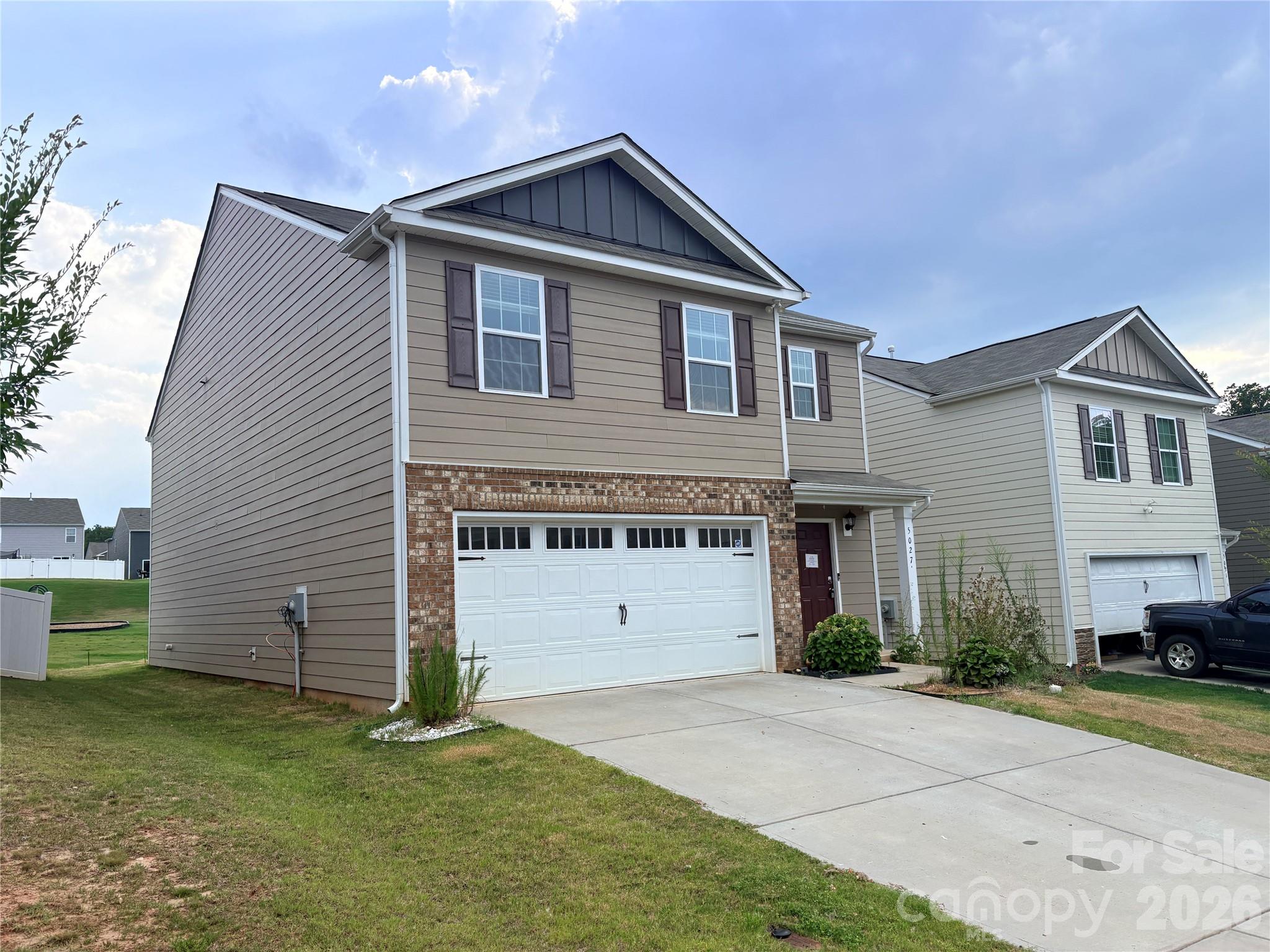 5027 Fandango Road