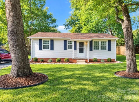 Photo of 712 Bridges Drive, Kings Mountain, NC 28086 (MLS # 4435640)