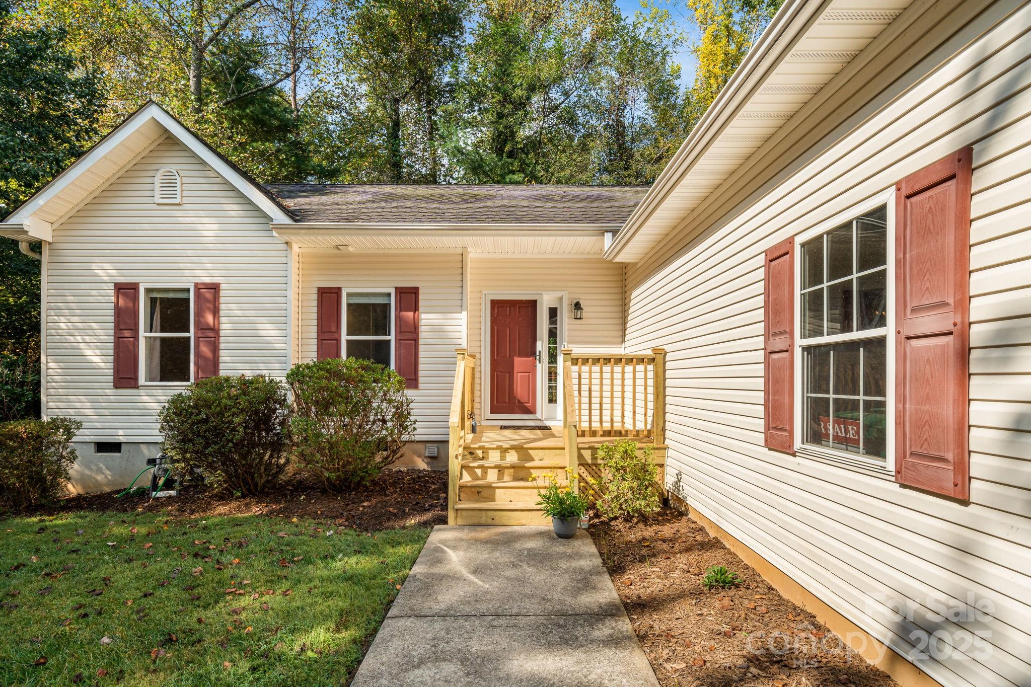 37 Poplar Creek Drive