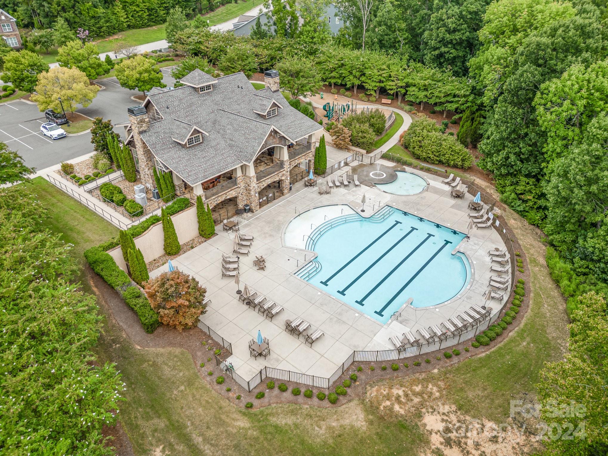 The Pinnacle at Handsmill - Residential