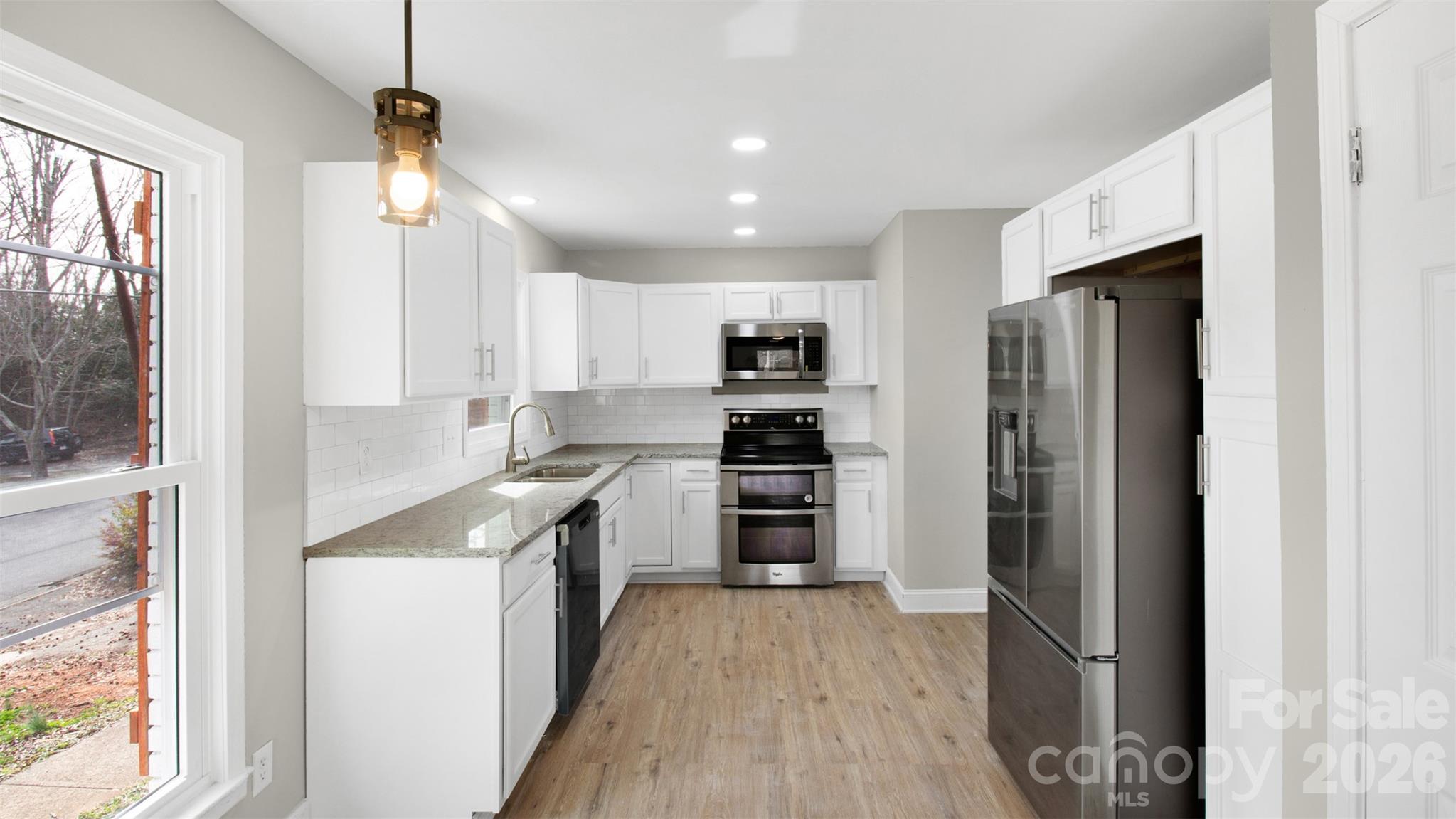 1325 Edgewater Drive