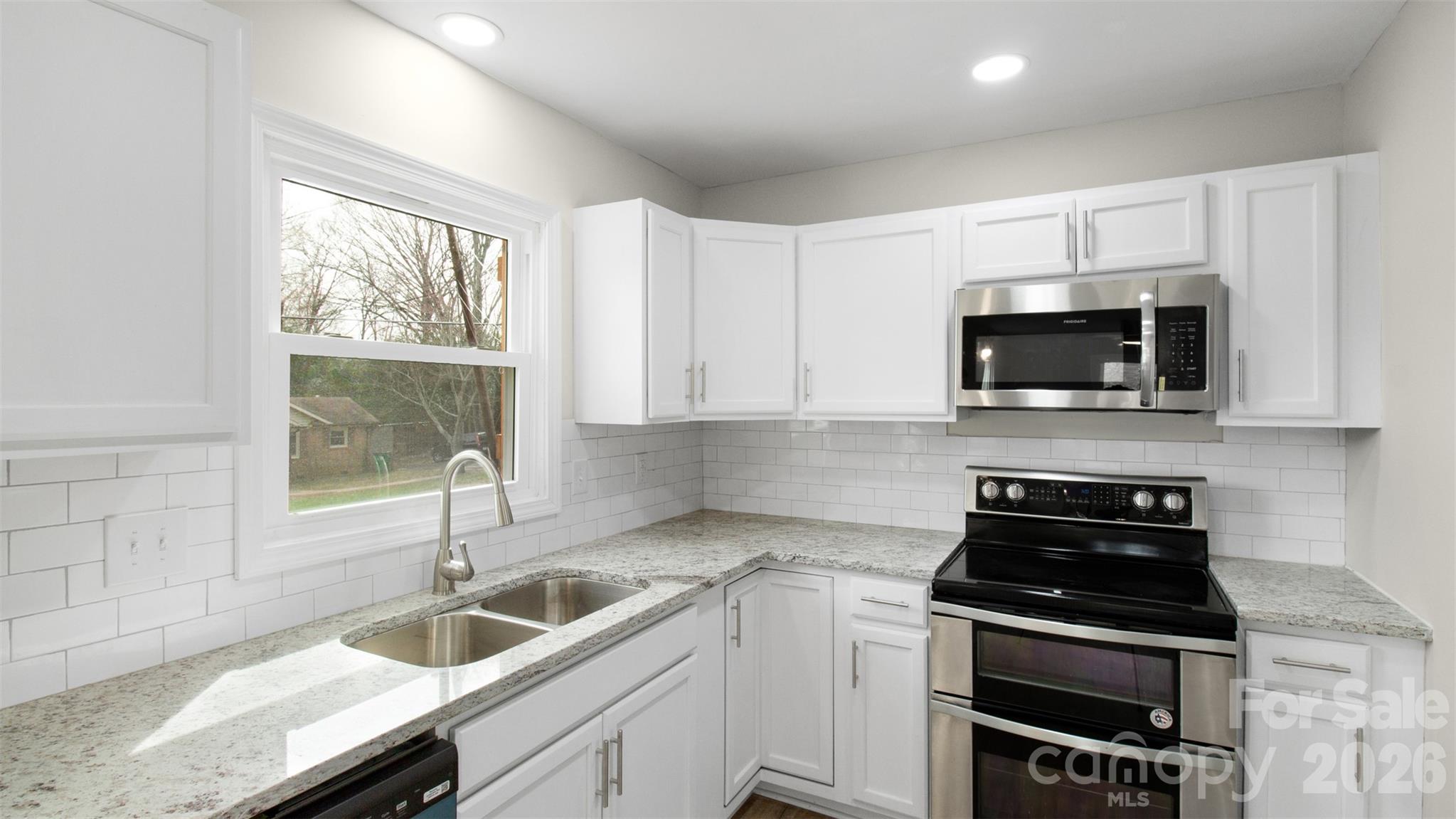 1325 Edgewater Drive