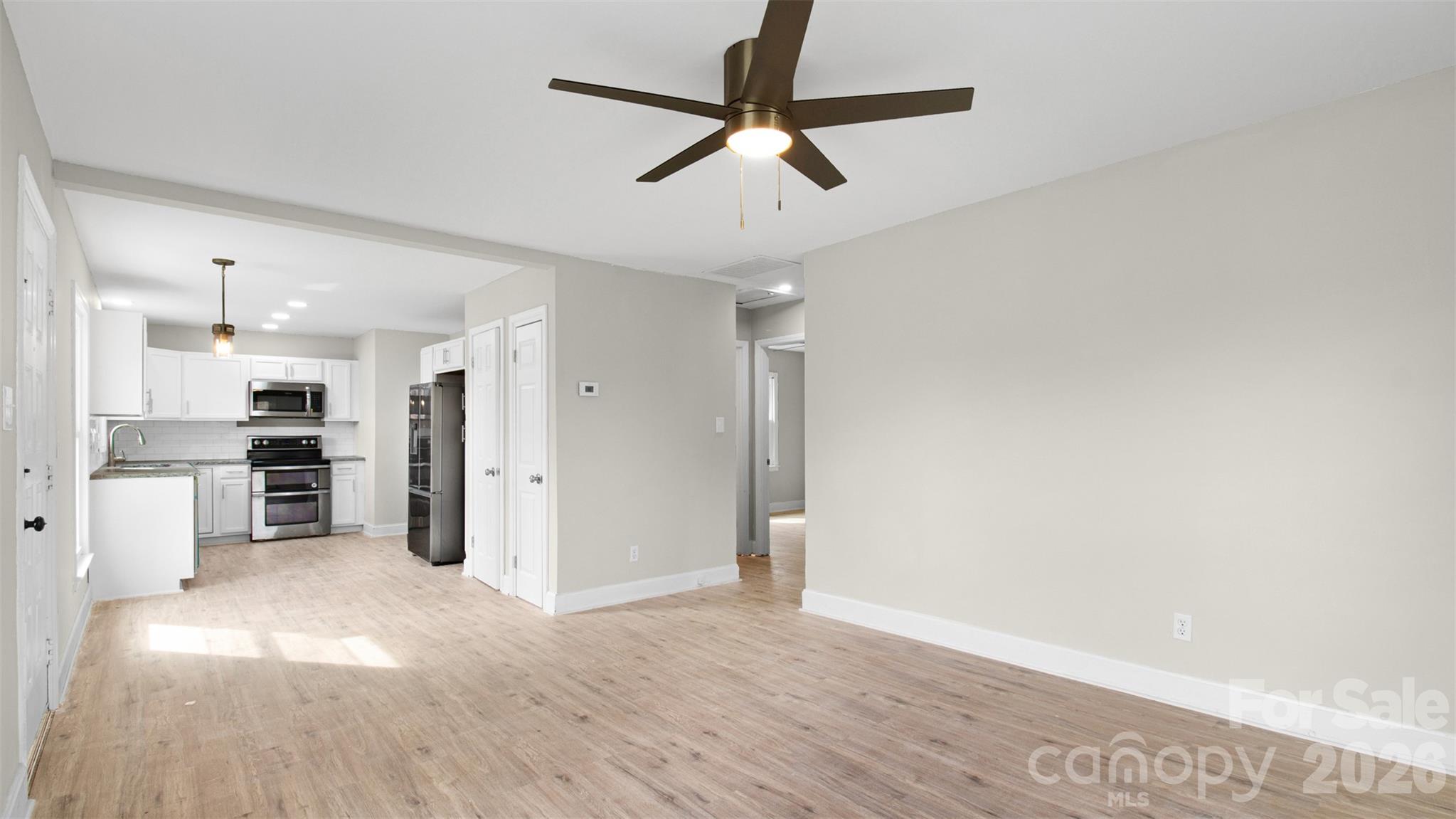 1325 Edgewater Drive