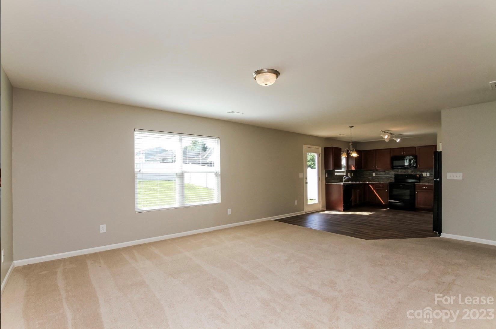 Lincoln Meadows - Residential Lease