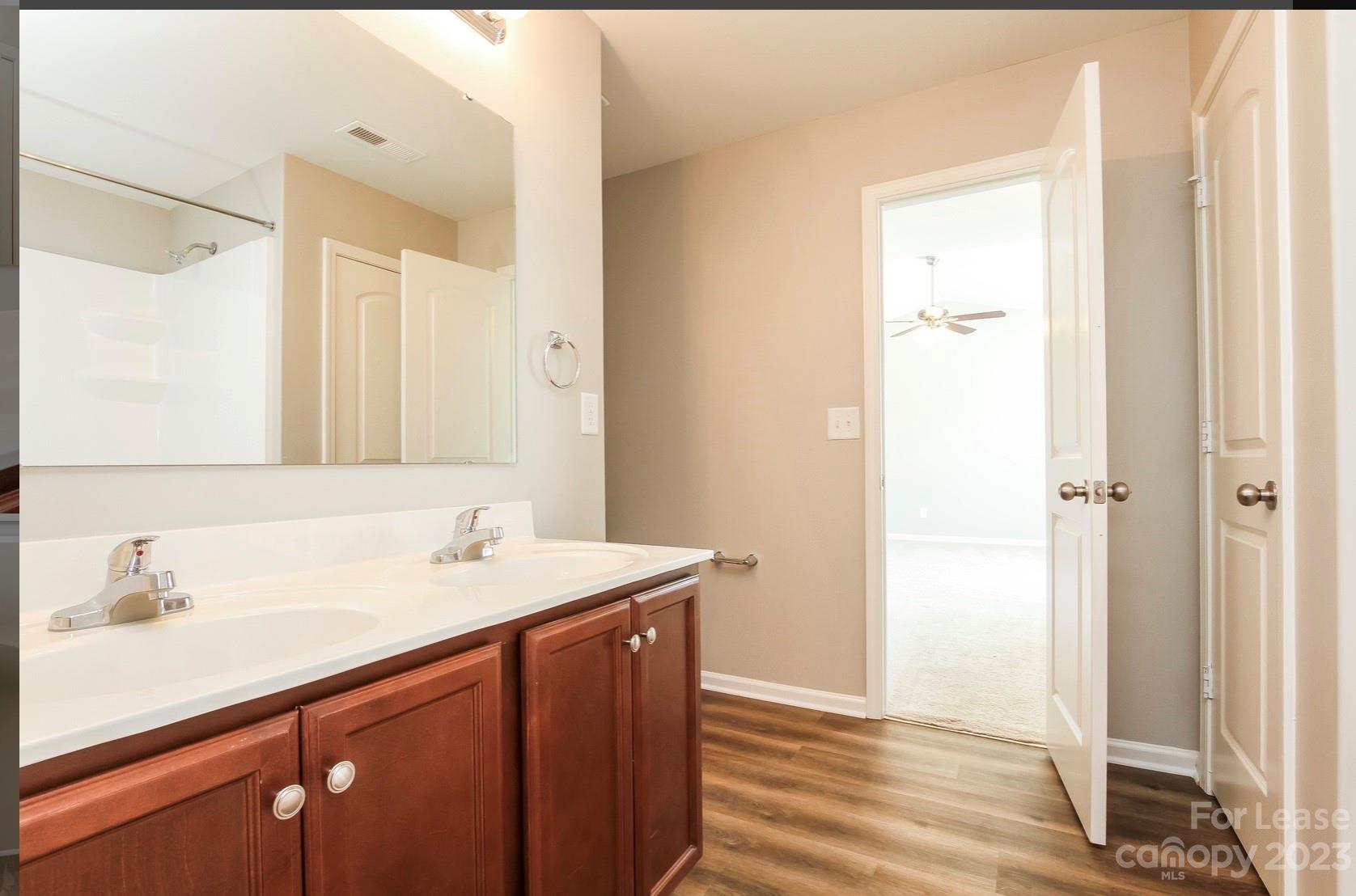 Lincoln Meadows - Residential Lease