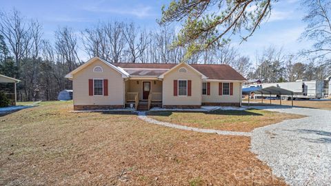 Photo of 865 N Highway 161 Highway, Clover, SC 29710 (MLS # 4339885)