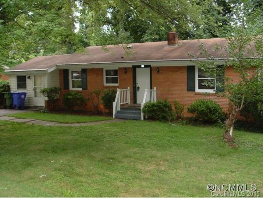 Great location in the heart of S. Asheville. 4 bedrooms, 2 full baths. New flooring installed in kitchen, bonus room, lower level family room and bedroom. Fenced yard.