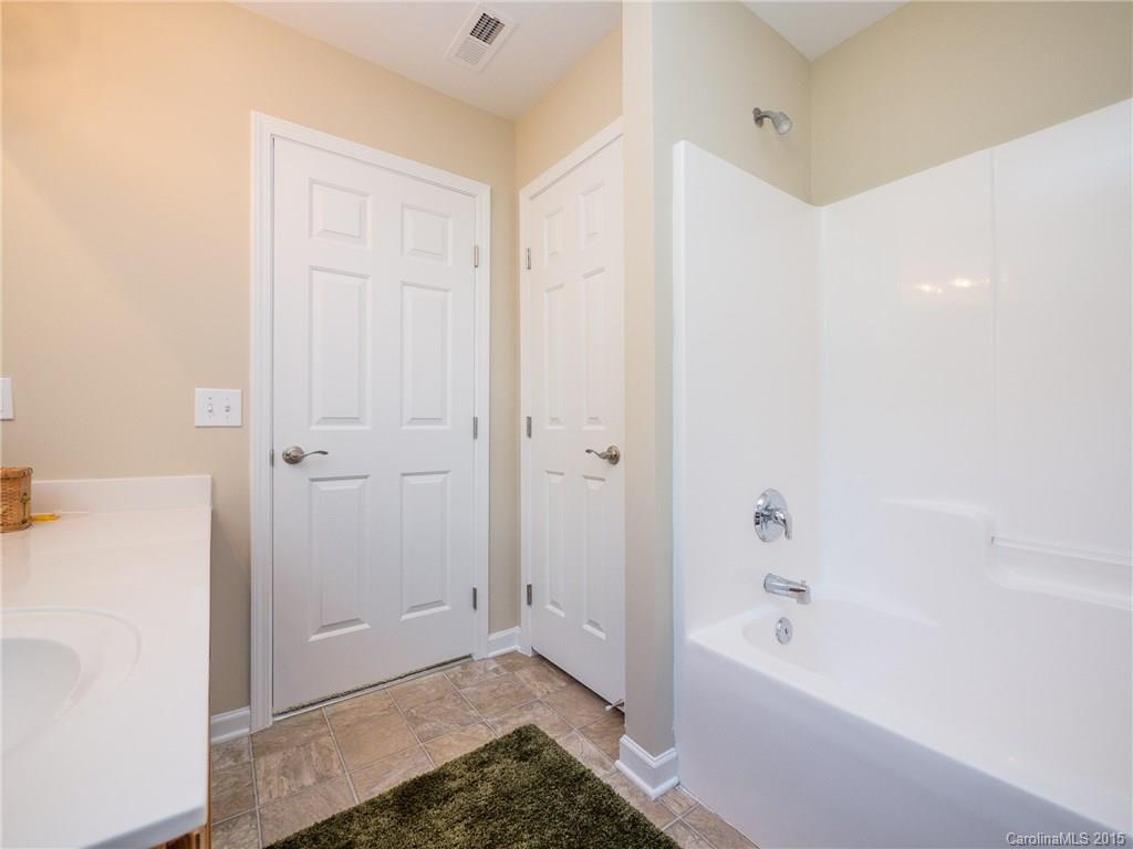 Autumn Cove at Lake Wylie - Residential