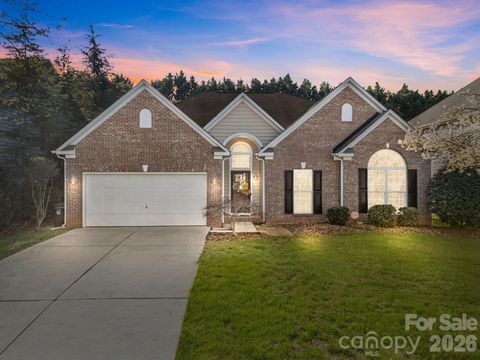 Photo of 12602 Kemerton Lane, Huntersville, NC 28078 (MLS # 4356592)