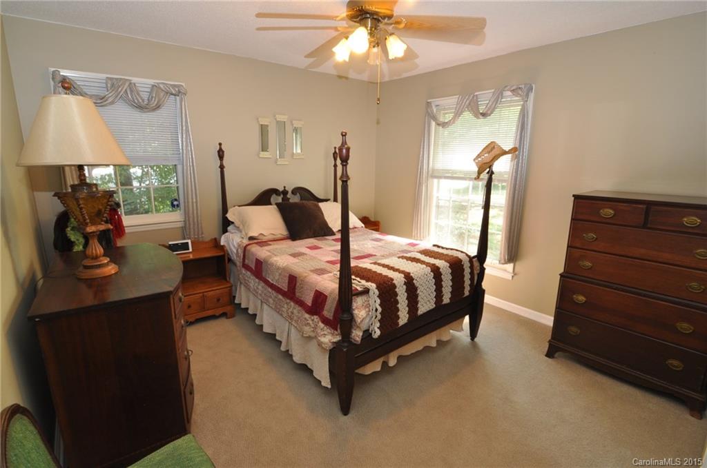 Twin Lakes - Residential