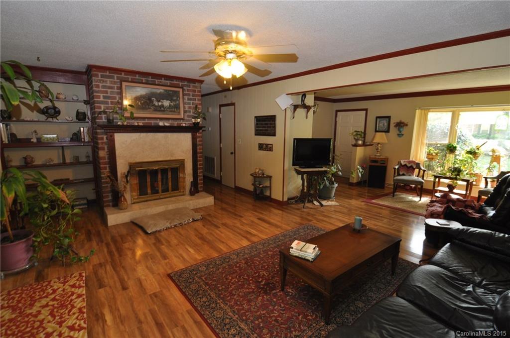 Twin Lakes - Residential