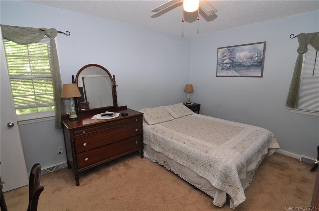 Twin Lakes - Residential