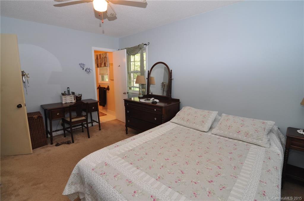 Twin Lakes - Residential